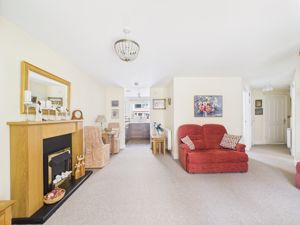 Lounge- click for photo gallery
